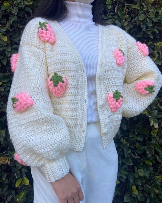 HAND MADE MOHAIR KNIT SWEATER