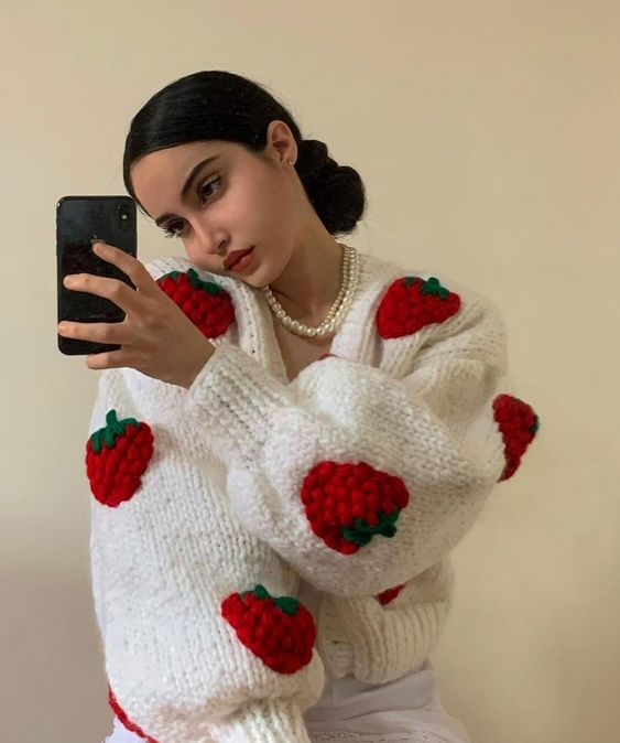 HAND MADE MOHAIR KNIT SWEATER