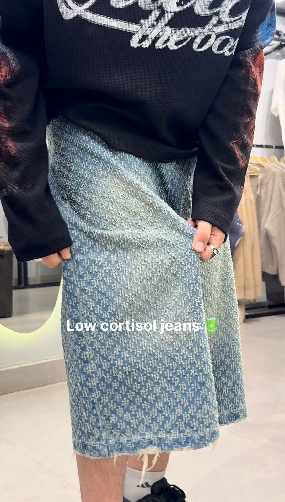 TEXTURED DENIM JORTS