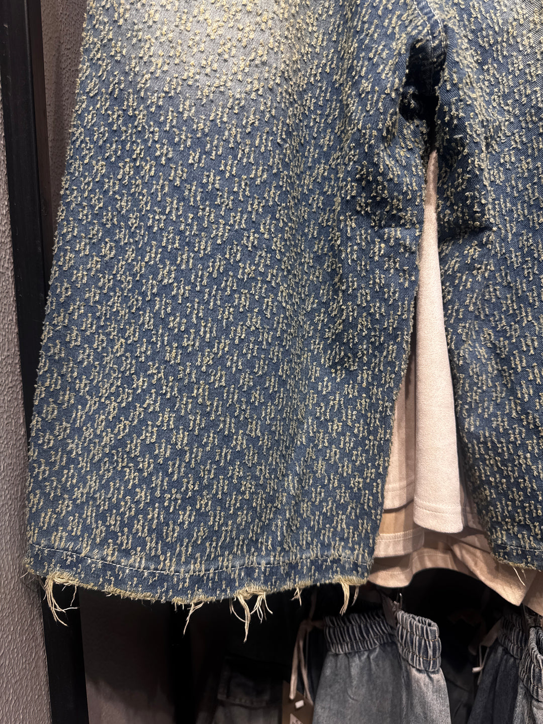 TEXTURED DENIM JORTS
