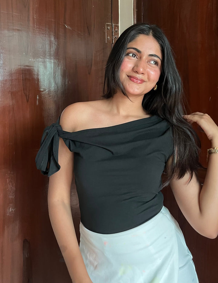 SUGAR BOW OFF SHOULDER TOP