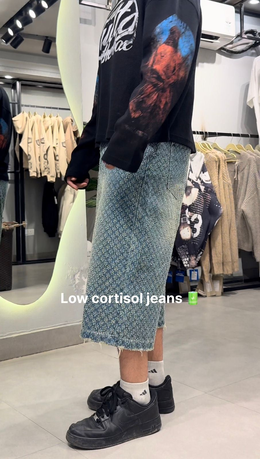 TEXTURED DENIM JORTS