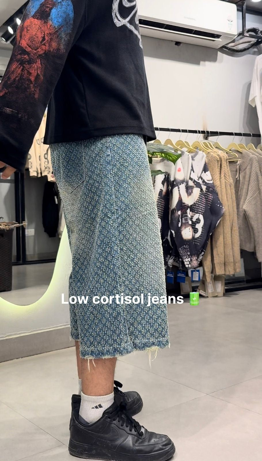 TEXTURED DENIM JORTS